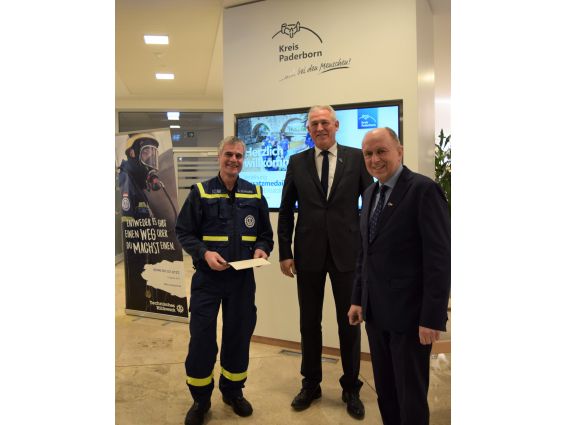 THW-Einsatzkräfte erhalten Bundesflutmedaille - Fluthilfe 2021 © Kreis Paderborn